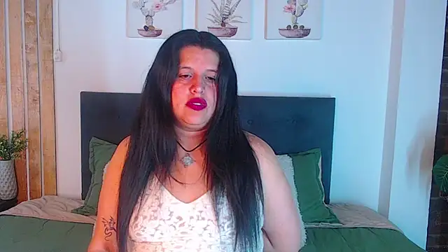 Snapshot of Andrea_secret_ chatting on October 7, 2025, 2:51 pm Andrea secret online show from October 7, 2025, 2:51 pm