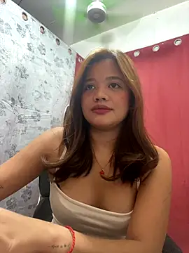 yoursexyladyLory19 online show from December 17, 2025, 5:01 am