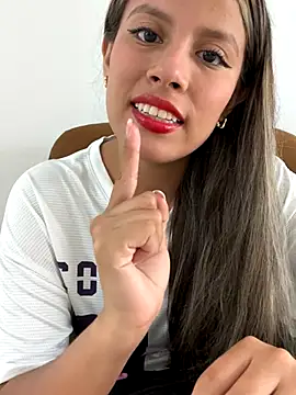 EMILIIA RICHTER   online show from October 9, 2025, 6:41 pm