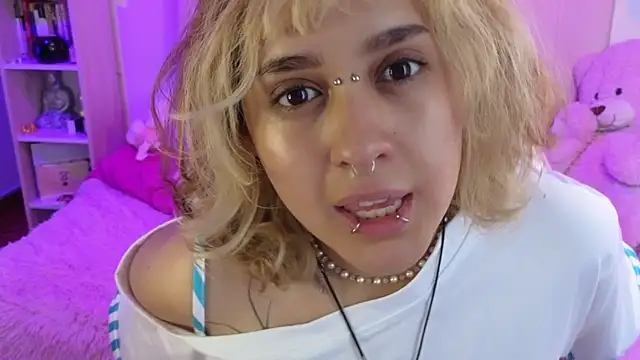 NekoWaifu online show from March 10, 2026, 3:16 pm