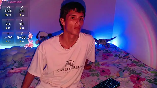 Snapshot of Brahian7u7 chatting on November 9, 2025, 1:09 am Brahian7u7 online show from November 9, 2025, 1:09 am