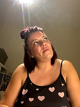 Snapshot of PoppyPrincessxox chatting on October 8, 2025, 10:32 pm PoppyPrincessxox online show from October 8, 2025, 10:32 pm