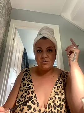 Snapshot of PoppyPrincessxox chatting on September 26, 2025, 11:06 am PoppyPrincessxox online show from September 26, 2025, 11:06 am