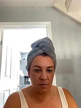 Snapshot of PoppyPrincessxox chatting on October 9, 2025, 11:11 am PoppyPrincessxox online show from October 9, 2025, 11:11 am