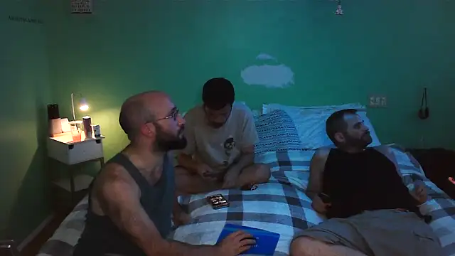 versatilevortex online show from October 12, 2025, 12:12 am