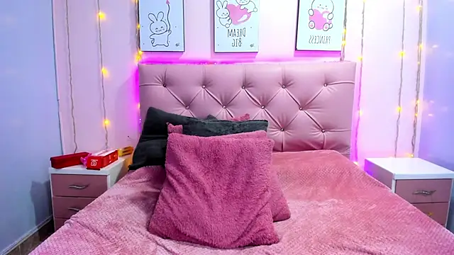 Issaa Tyler online show from February 3, 2026, 6:40 am