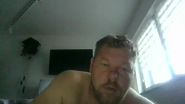 Snapshot of fetter_Daddy_Berlin chatting on September 26, 2025, 5:58 am fetter Daddy Berlin online show from September 26, 2025, 5:58 am