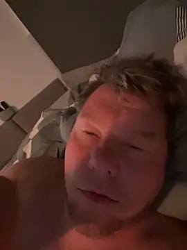 Snapshot of fetter_Daddy_Berlin chatting on October 13, 2025, 5:20 am fetter Daddy Berlin online show from October 13, 2025, 5:20 am