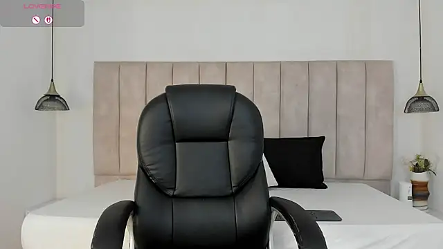 Megan-8 online show from March 30, 2026, 11:01 am