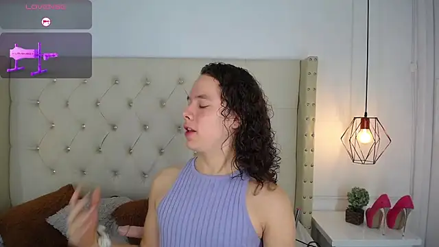 bycandy  online show from November 7, 2025, 12:21 pm