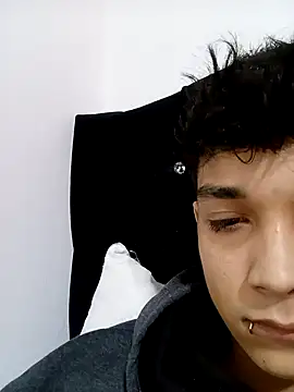 Snapshot of LeySmithVC chatting on October 18, 2025, 6:15 am LeySmithVC online show from October 18, 2025, 6:15 am