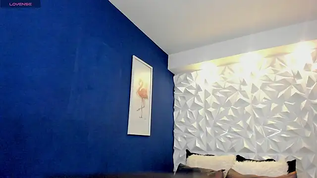 freya cole  online show from September 19, 2025, 11:36 am