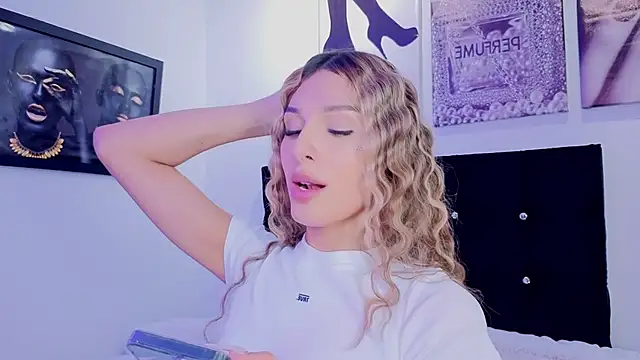 Angel-dragun online show from March 29, 2026, 4:03 am