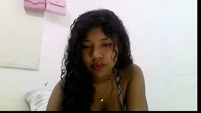 Snapshot of Stephanny26 chatting on September 25, 2025, 10:27 pm Stephanny26 online show from September 25, 2025, 10:27 pm