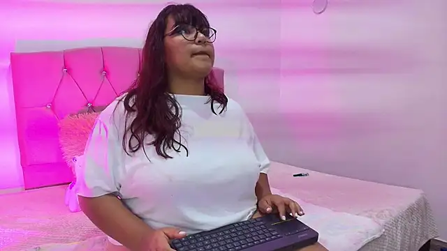 Ruby Nooir online show from September 19, 2025, 12:36 am
