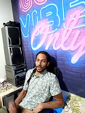 Mikaaa97 online show from February 13, 2026, 6:08 pm