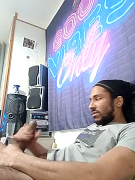 Mikaaa97 online show from April 5, 2026, 12:39 am