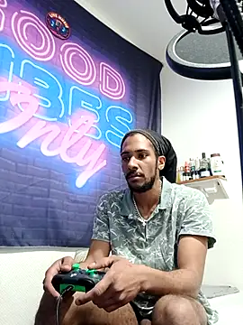 Mikaaa97 online show from April 8, 2026, 11:50 pm