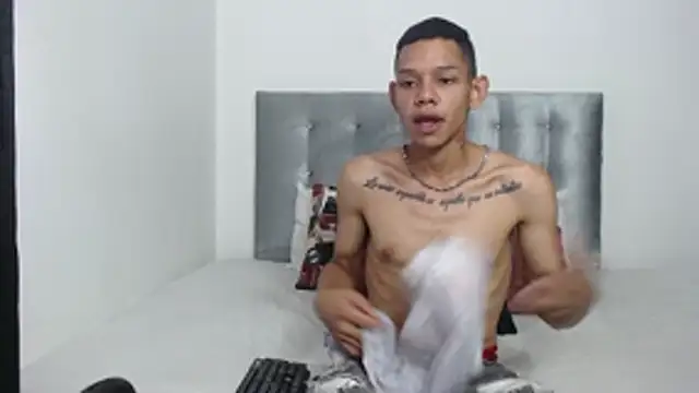 dylandevilx online show from October 29, 2025, 6:51 pm