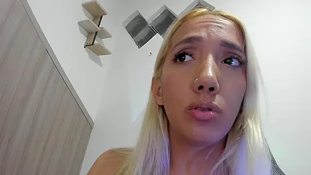 Snapshot of Isa_klein chatting on February 6, 2026, 2:40 am Isa klein online show from February 6, 2026, 2:40 am