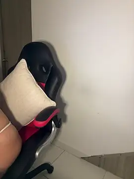 Isa klein online show from October 16, 2025, 4:10 am