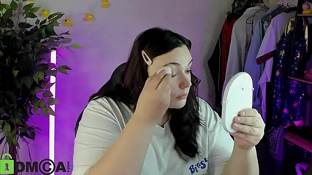 Mia R0ss online show from February 5, 2026, 11:11 pm