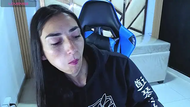 Maily a  online show from April 22, 2026, 3:02 am