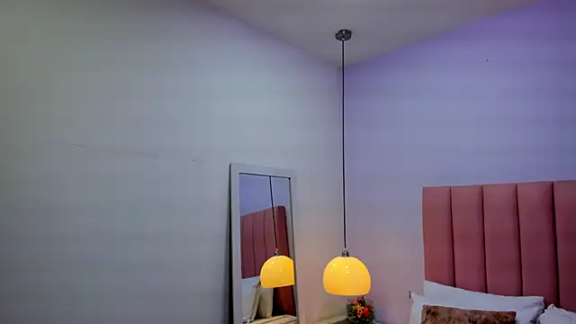 Amy Ferreira online show from November 9, 2025, 2:59 am