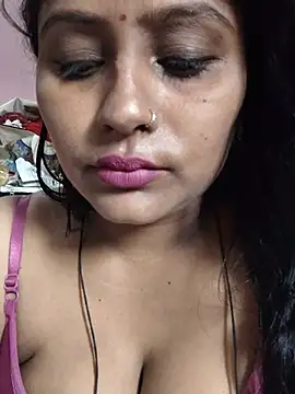 Snapshot of Jasmine_Januja chatting on May 17, 2026, 2:33 am Jasmine Januja online show from May 17, 2026, 2:33 am