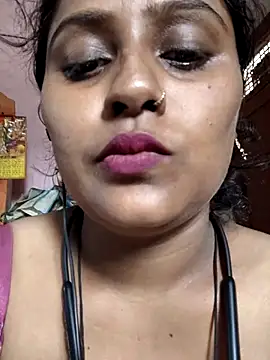 Snapshot of Jasmine_Januja chatting on May 15, 2026, 5:49 am Jasmine Januja online show from May 15, 2026, 5:49 am