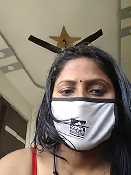 Snapshot of Jasmine_Januja chatting on January 7, 2026, 5:01 am Jasmine Januja online show from January 7, 2026, 5:01 am