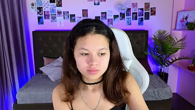 moco choco online show from November 28, 2025, 7:08 am