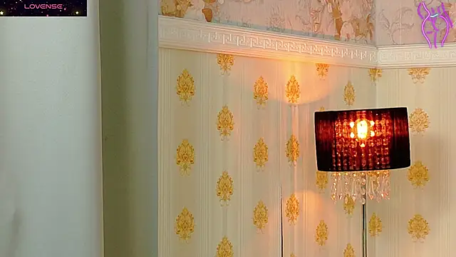 CoraVex online show from November 25, 2025, 3:51 am