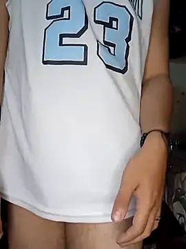 Snapshot of Max_Valenzue chatting on March 22, 2026, 5:43 am Max Valenzue online show from March 22, 2026, 5:43 am