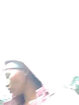 donna-bae online show from November 3, 2025, 9:57 am