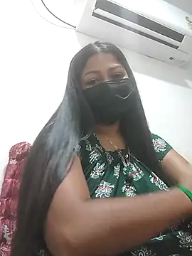 TAMIL AMMUKUTTYY online show from November 19, 2025, 4:51 pm