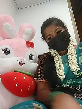 TAMIL AMMUKUTTYY online show from November 13, 2025, 6:45 pm