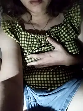 Poppy-y online show from September 22, 2025, 10:05 pm