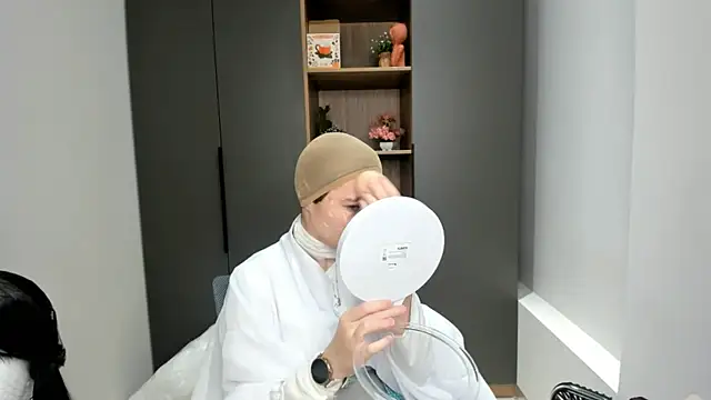 Snapshot of KieshaFlaten chatting on September 28, 2025, 7:48 am KieshaFlaten online show from September 28, 2025, 7:48 am