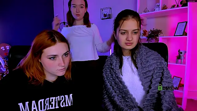 casey meow  online show from January 18, 2026, 10:07 am