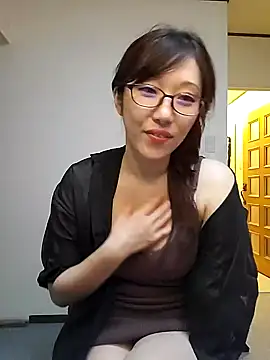 Snapshot of M_Kaede chatting on October 21, 2025, 12:11 am M Kaede online show from October 21, 2025, 12:11 am
