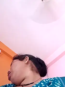 Hott locky online show from October 8, 2025, 9:22 am