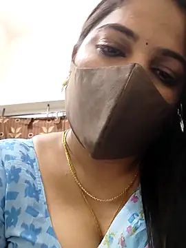 Snapshot of hottamil_honey_couples chatting on October 1, 2025, 10:57 pm hottamil honey couples online show from October 1, 2025, 10:57 pm