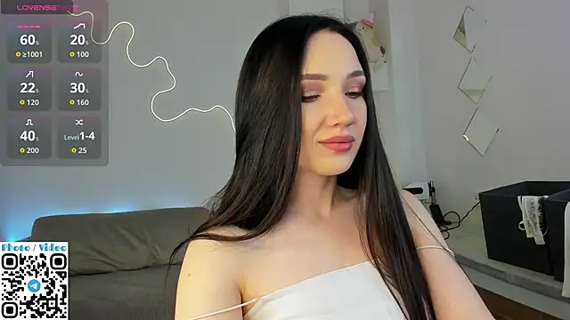 Helen Spark online show from November 23, 2025, 1:48 am