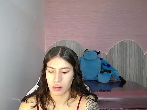 im anny t online show from November 26, 2025, 12:38 pm