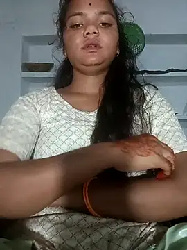 Hot Shredha online show from October 19, 2025, 4:21 pm