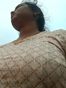 Hot Shredha online show from October 25, 2025, 1:38 am