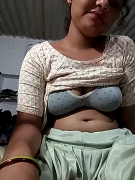 Hot Shredha online show from October 8, 2025, 5:35 pm