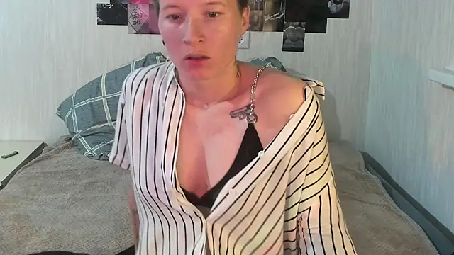Sandraa aaa online show from September 24, 2025, 2:23 pm