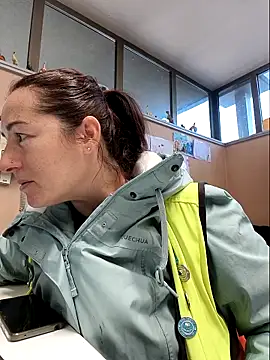 Snapshot of bichota85 chatting on November 10, 2025, 11:04 am bichota85 online show from November 10, 2025, 11:04 am